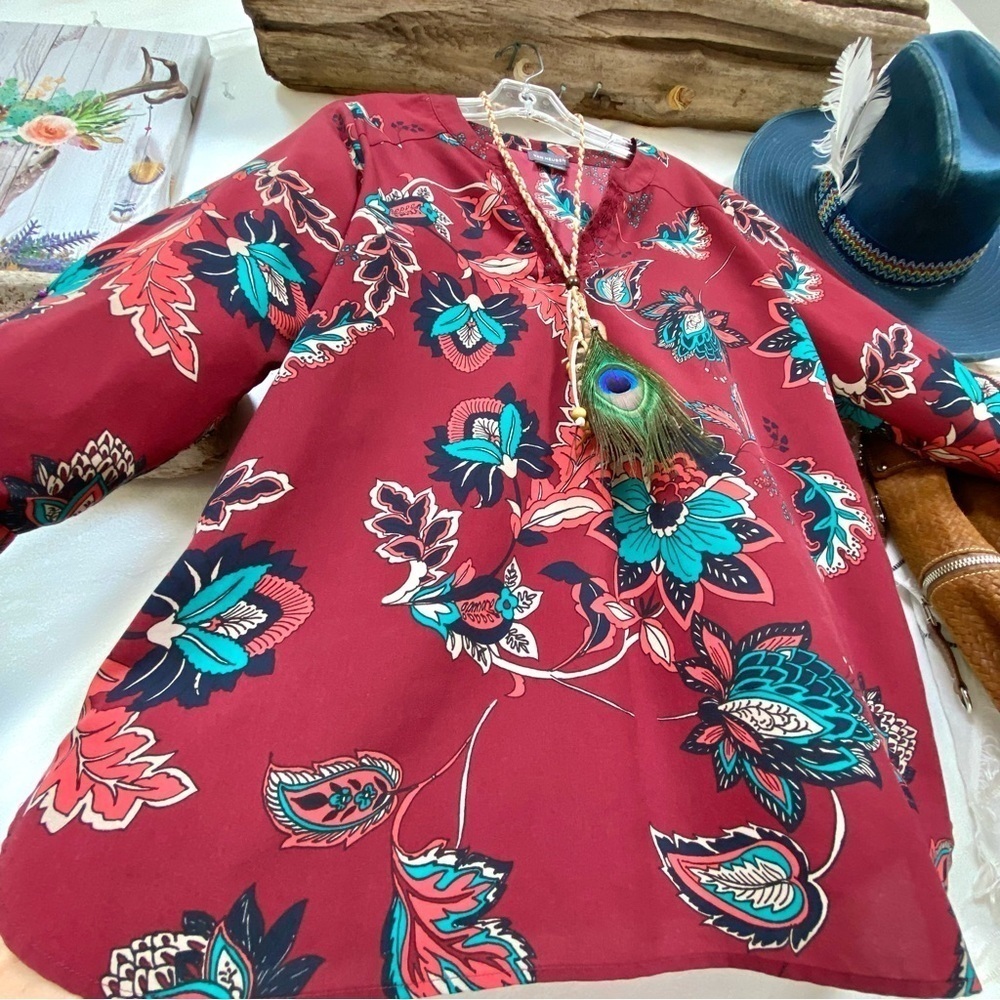 Enchanting folk floral peasant vibe boho blouse w prairie country vibe